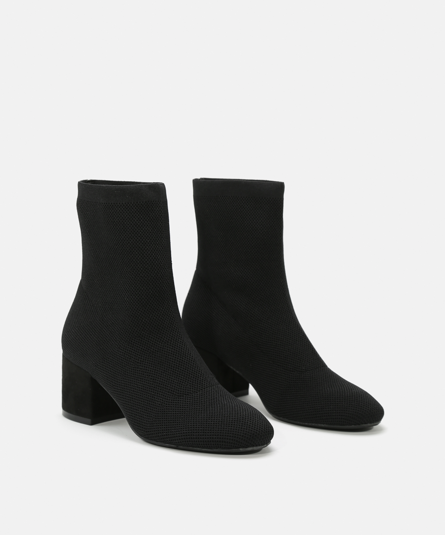 Bot&iacute;n calcet&iacute;n tac&oacute;n image number null